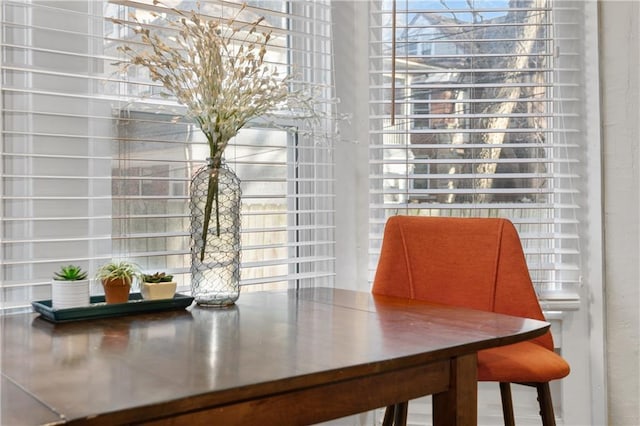 915 E 29th St, Kansas City, MO 64109 - view of dining room
