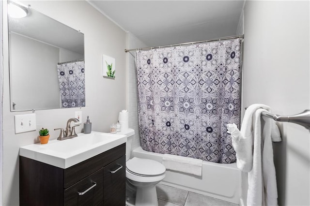 915 E 29th St, Kansas City, MO 64109 - full bathroom featuring shower / bath combination with curtain, vanity, toilet, and tile patterned floors
