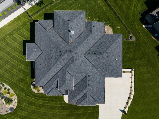 aerial view of property and surrounding area