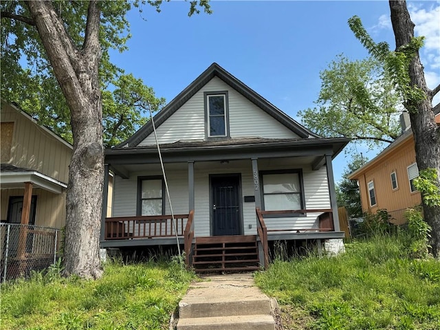 5802 Thompson Ave, Kansas City, MO 64123 - photo 1