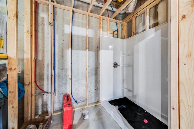bathroom featuring concrete flooring