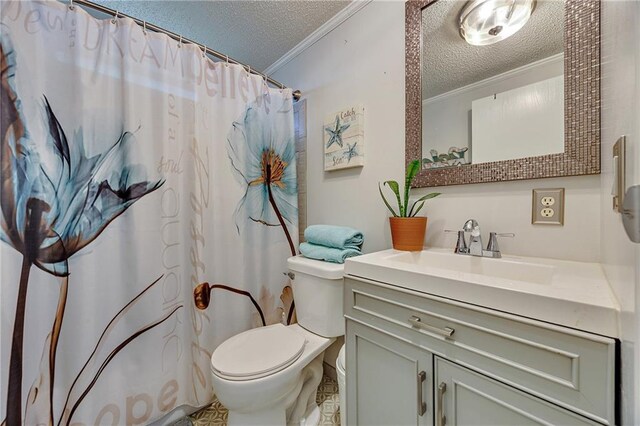 33 Lakeview Ln, Linn Valley, KS 66040 - full bathroom featuring toilet, a textured ceiling, vanity, ornamental molding, and curtained shower