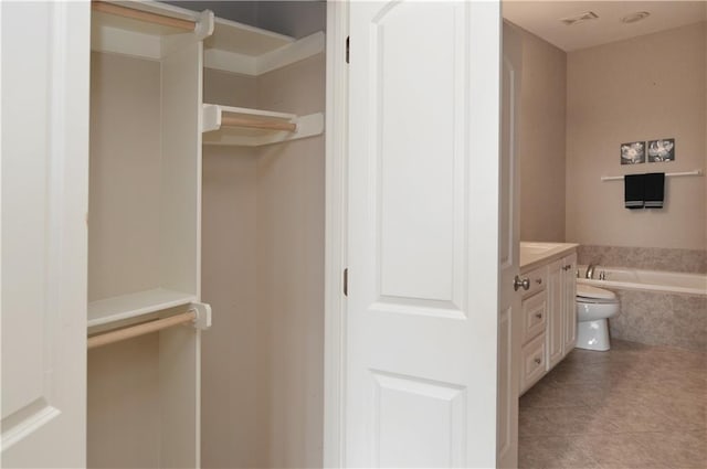 21962 W 116th Ter, Olathe, KS 66061 - view of closet