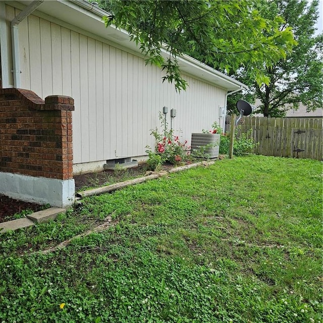 8413-8415 E 170th St, Belton, MO 64012 - view of yard featuring central AC unit