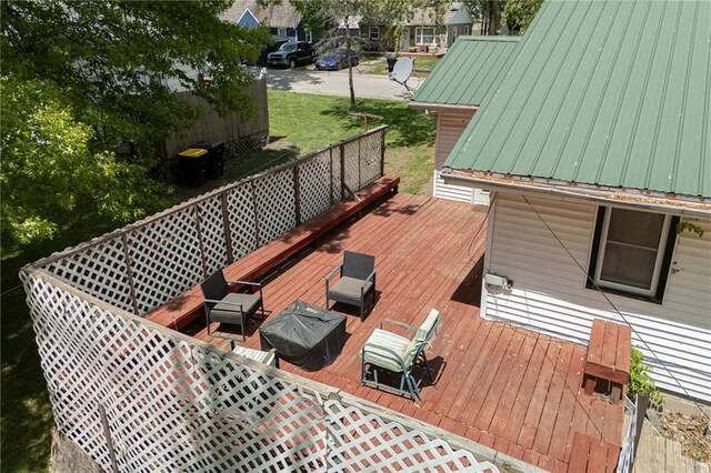 906 W Pearl St, Savannah, MO 64485 - view of wooden deck