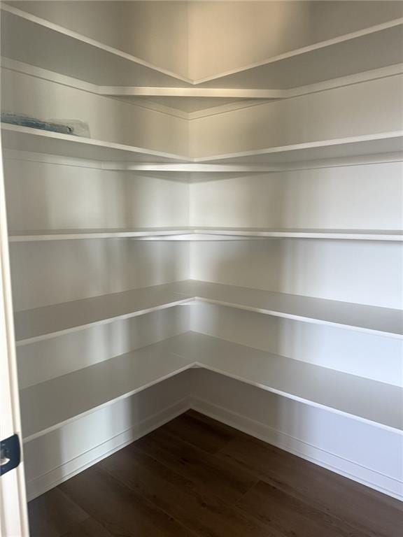 8913 N Colorado Ave, Kansas City, MO 64156 - view of pantry