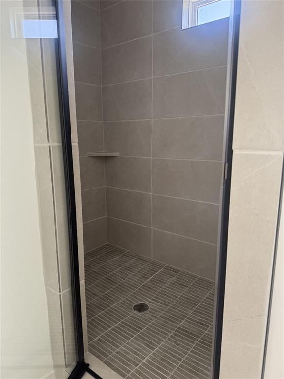 8913 N Colorado Ave, Kansas City, MO 64156 - bathroom featuring a stall shower
