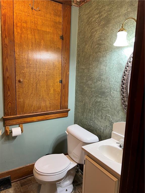 206 W 4th St, Norborne, MO 64668 - photo 6