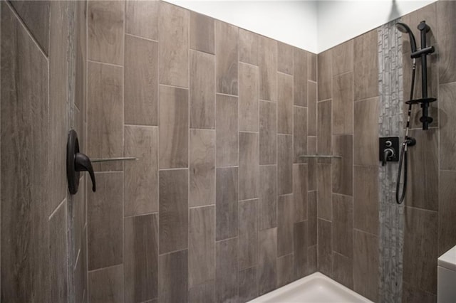 10200 SE 1075th Rd, Collins, MO 64738 - full bathroom featuring a tile shower