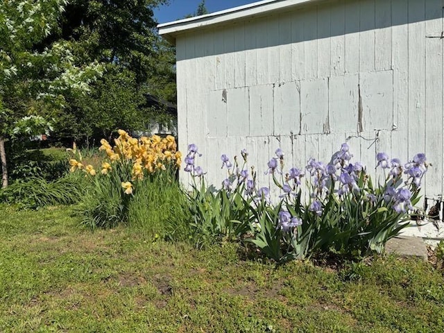 view of home's exterior