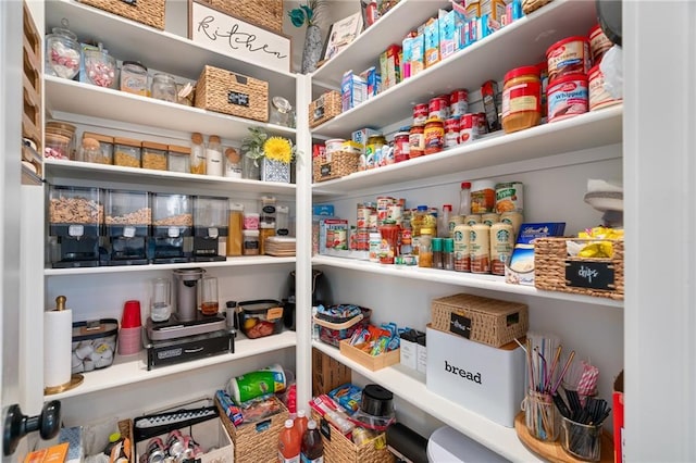 18873 W 168th Ter, Olathe, KS 66062 - view of pantry