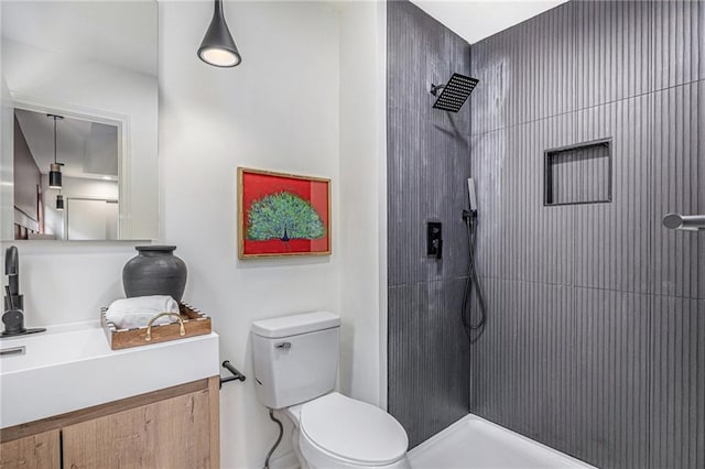 1912 E 153rd Ter, Olathe, KS 66062 - full bath with tiled shower, toilet, and vanity