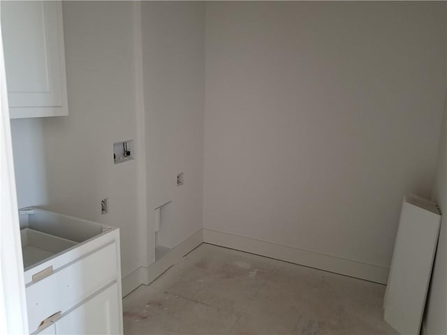 14463 Aurora Ln, Basehor, KS 66007 - laundry room featuring baseboards and washer hookup