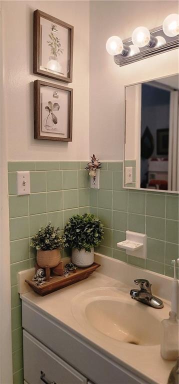 4006 W 63rd St, Prairie Village, KS 66208 - bathroom with vanity, backsplash, and tile walls