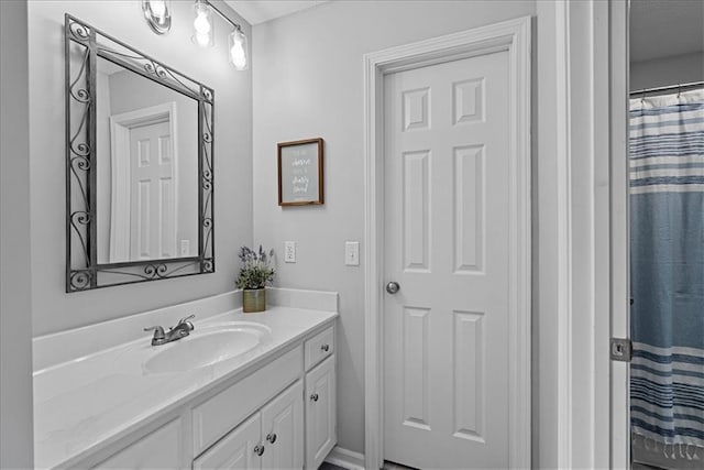 19600 W 98th St, Lenexa, KS 66220 - bathroom featuring vanity