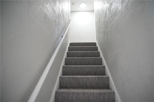 10514 E 35th St S, Independence, MO 64052 - stairs featuring a textured wall