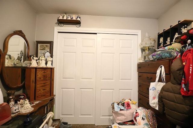 817 S Hardy Ave, Independence, MO 64053 - bedroom with a closet