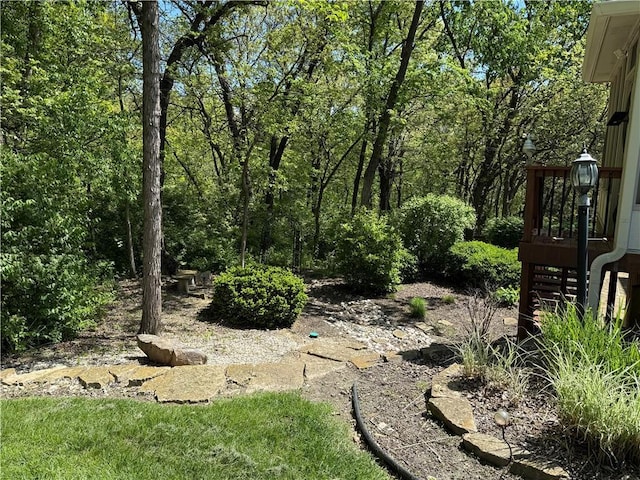 1605 Ridge Rd, Leavenworth, KS 66048 - view of yard featuring a wooden deck