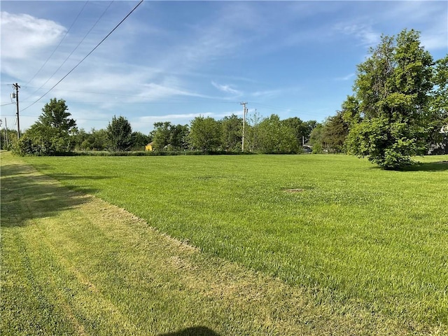214 Hayes St, Pomona, KS 66076 - photo 1