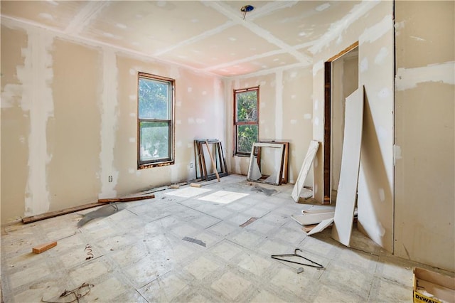 511 E 9th St, Trenton, MO 64683 - view of empty room