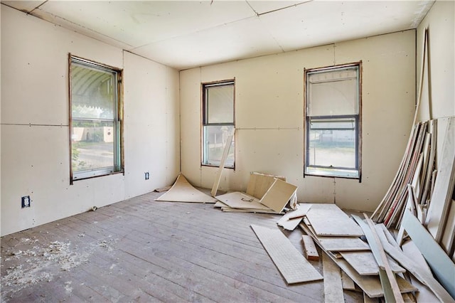 511 E 9th St, Trenton, MO 64683 - view of spare room