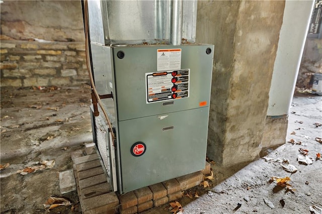 511 E 9th St, Trenton, MO 64683 - view of utility room