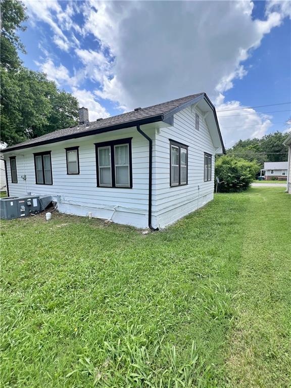 2011 S Broadway St, Pittsburg, KS 66762 - photo 28