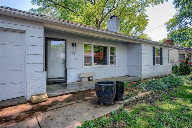 7631 Charlotte St, Kansas City, MO 64131 - photo 2