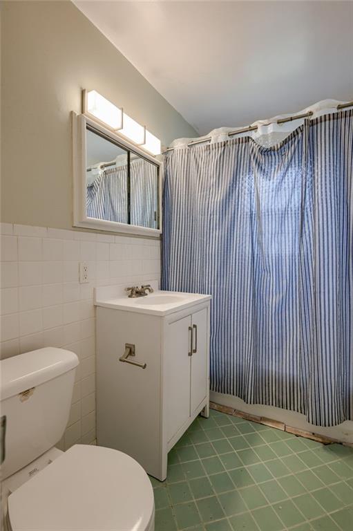 7631 Charlotte St, Kansas City, MO 64131 - photo 14
