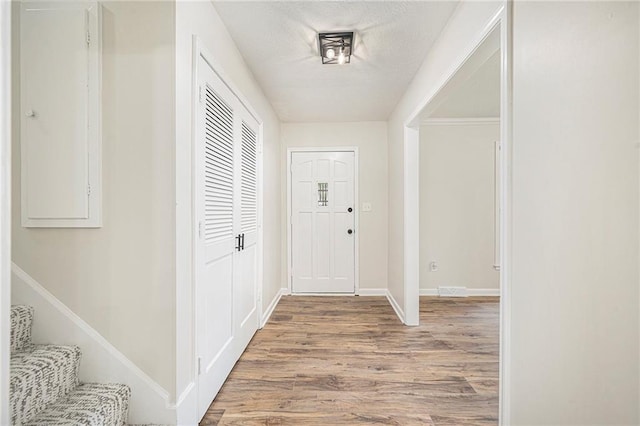 1917 N Concord Rd, Independence, MO 64058 - foyer entrance featuring wood finished floors and baseboards