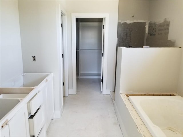 4615 N 144th Ter, Basehor, KS 66007 - full bath featuring a bath and vanity