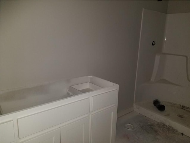 4615 N 144th Ter, Basehor, KS 66007 - full bath featuring a shower and vanity
