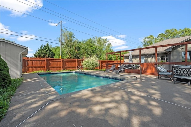 1036 NE Remington Ct, Lees Summit, MO 64086 - view of pool featuring a patio area and a fenced backyard