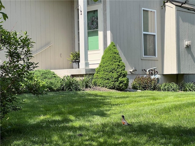 2017 S 137th St, Bonner Springs, KS 66012 - view of grassy yard