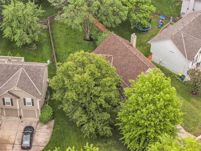 aerial view of property and surrounding area