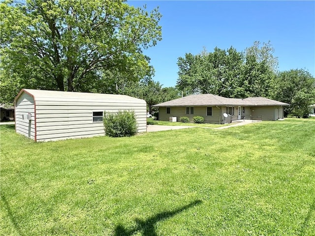 609 E Rose Ln, Butler, MO 64730 - photo 3