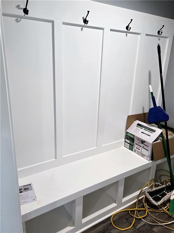 449 E Market St, Warrensburg, MO 64093 - view of mudroom
