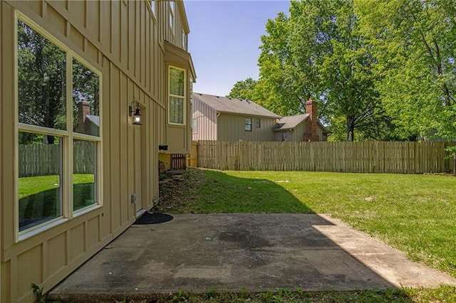 view of yard with a patio