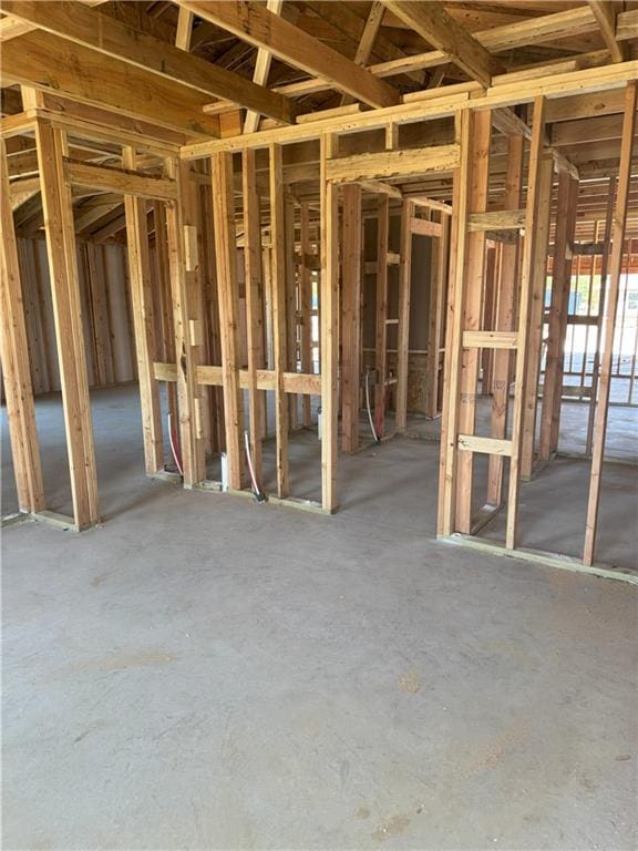 2102 Brook Ridge Cir, Tonganoxie, KS 66086 - view of miscellaneous room