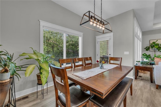 18235 NW 127th St, Platte City, MO 64079 - dining space featuring light wood finished floors and baseboards