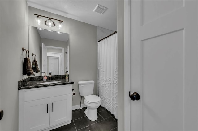 18235 NW 127th St, Platte City, MO 64079 - full bathroom with tile patterned floors, toilet, vanity, a shower with curtain, and baseboards