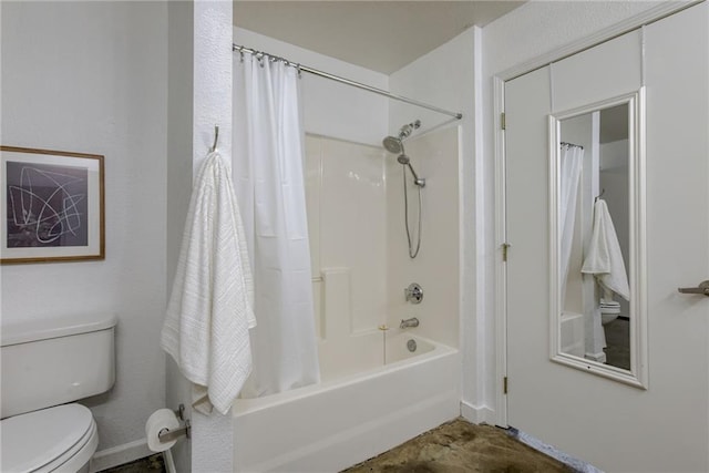 full bathroom with toilet, shower / tub combo, and baseboards