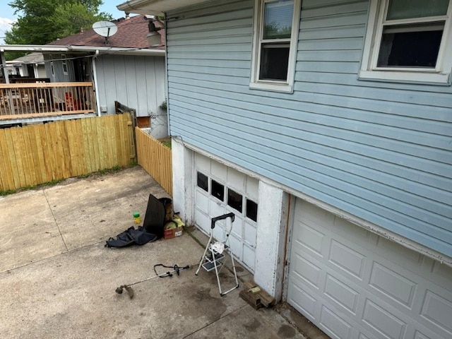 1606 N Ponca Dr, Independence, MO 64058 - view of property exterior featuring fence