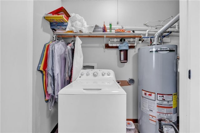 252 SE 23rd Hwy, Knob Noster, MO 65336 - laundry area with washer / dryer and water heater