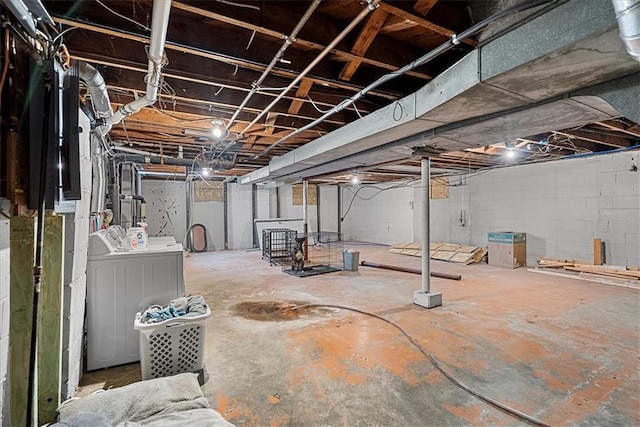 4305 Doctor Greaves Rd, Grandview, MO 64030 - unfinished below grade area featuring washing machine and clothes dryer