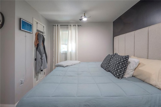 3118 Kimball Ave, Kansas City, KS 66104 - bedroom with a ceiling fan