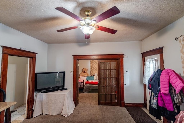 911 N 6th St, Atchison, KS 66002 - bedroom with ceiling fan