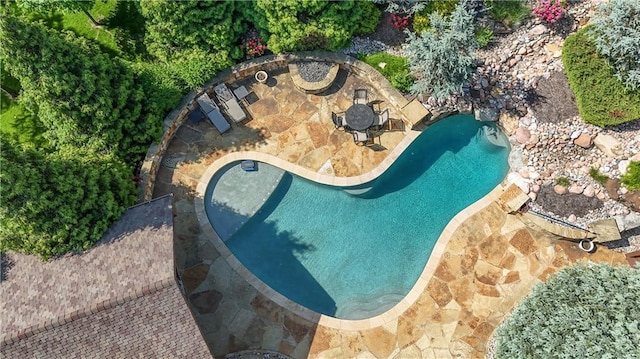 4502 Verona Ct, Riverside, MO 64150 - drone / aerial view of a pool