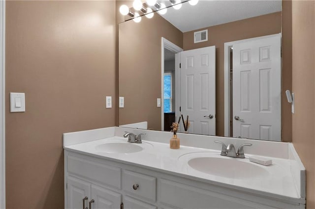 5318 W 159th Ter, Overland Park, KS 66085 - bathroom with double vanity