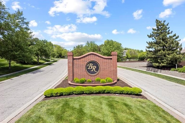 8127 Lone Elm Rd, Lenexa, KS 66220 - view of community / neighborhood sign